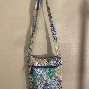 🌼3 for $15🌼 32. Vera Bradley Bag